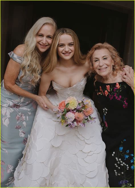 Joey King and Steven Piet’s Mallorca Wedding。